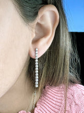 Load image into Gallery viewer, 3-prong Classic Drop Earrings