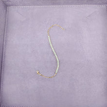 Load image into Gallery viewer, 4-prong Half-way Diamond Tennis Bracelet