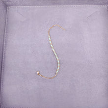 Load image into Gallery viewer, 4-prong Half-way Diamond Tennis Bracelet