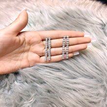 Load image into Gallery viewer, 3-prong Classic Drop Earrings